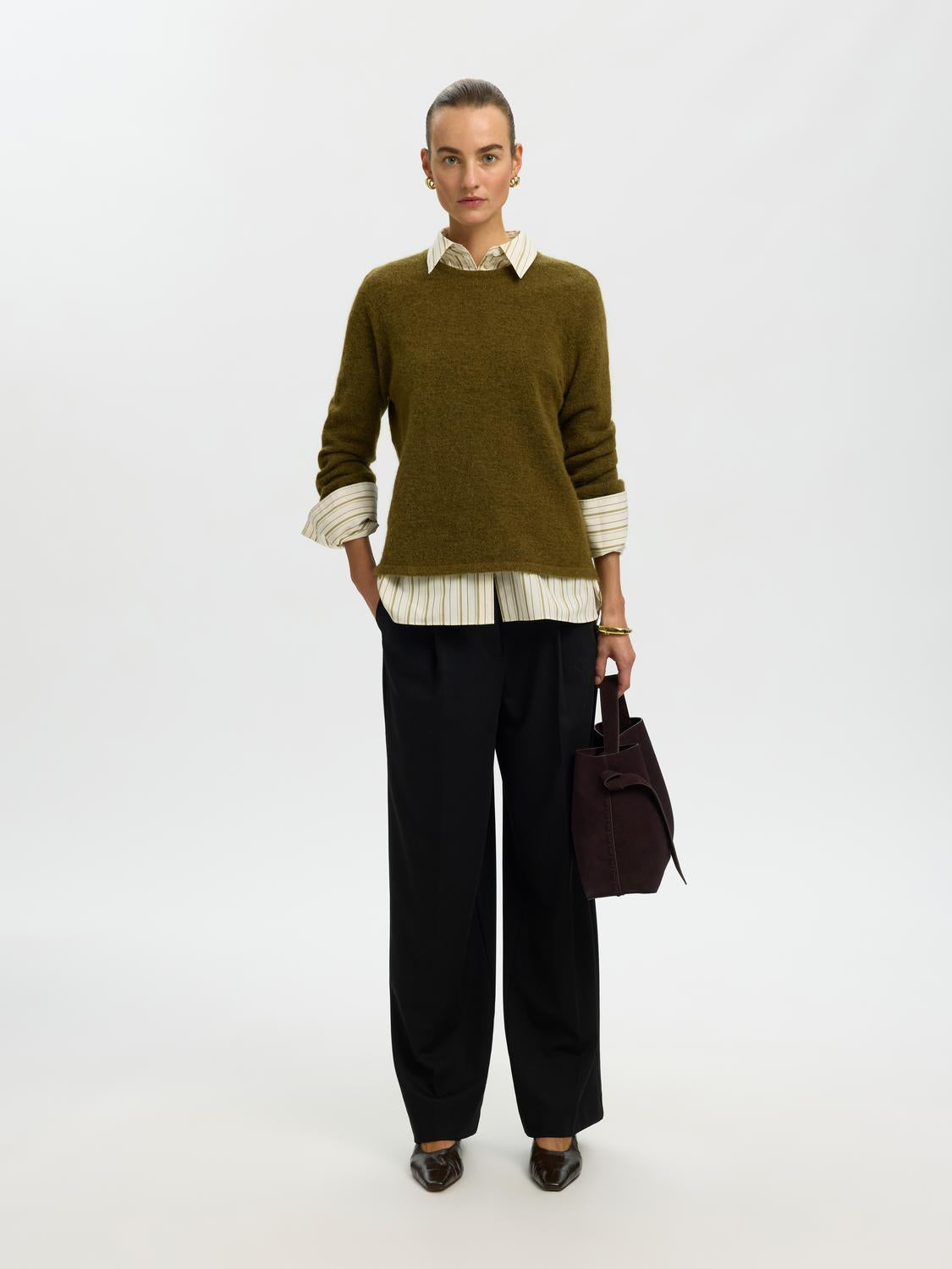 model_shot-front_full